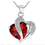 Collana con pendente cuore ricoperto di strass - Colore Rosso